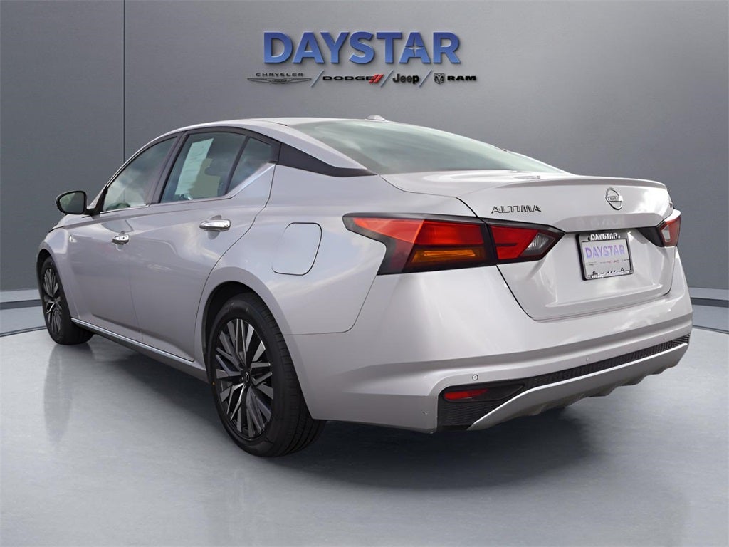 2023 Nissan Altima SV FWD