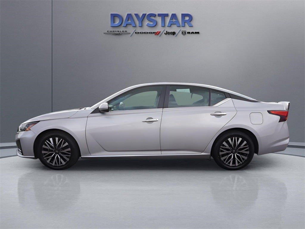 2023 Nissan Altima SV FWD