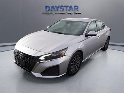 2023 Nissan Altima SV FWD