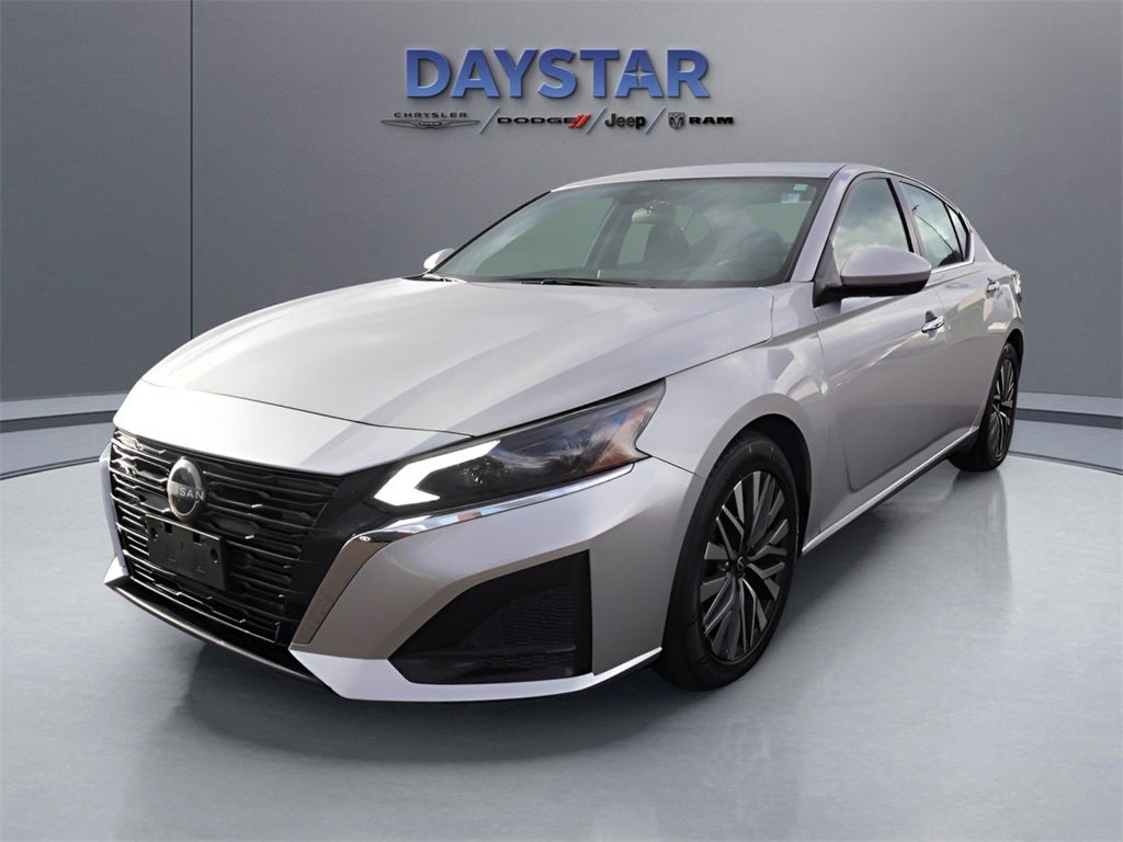 2023 Nissan Altima SV FWD