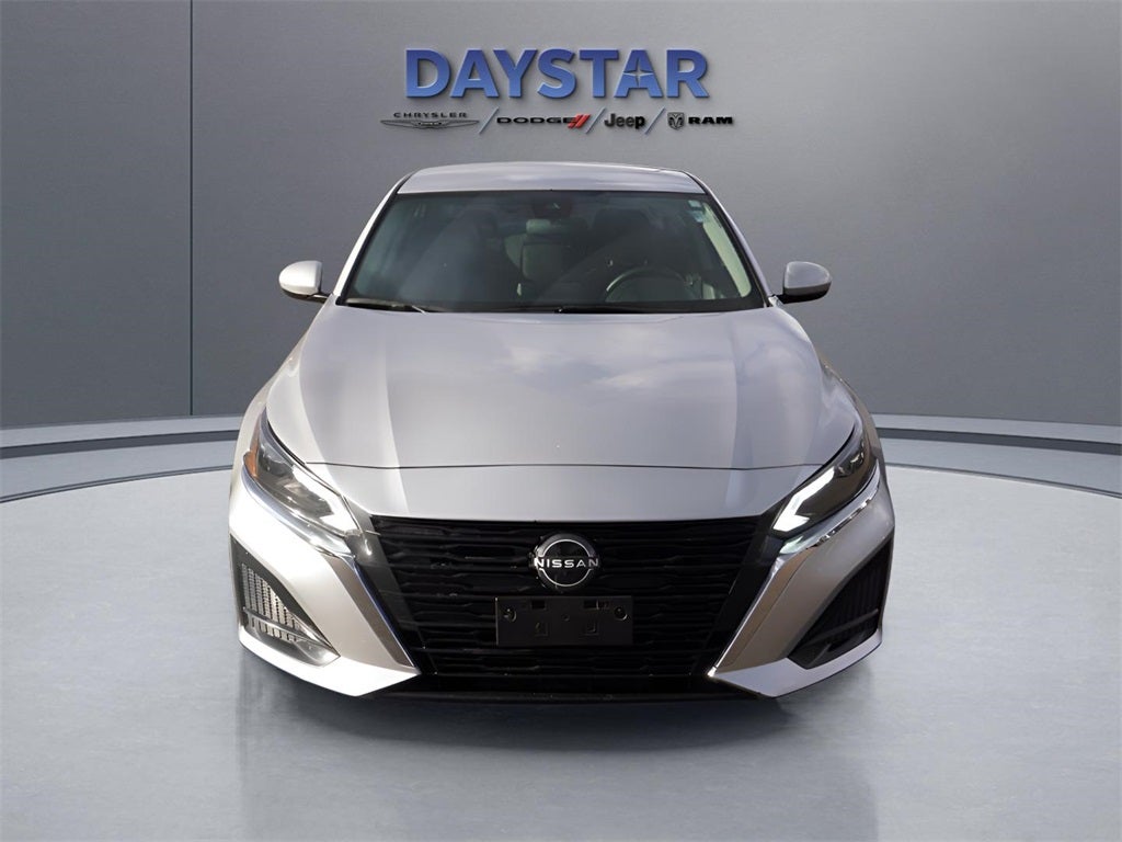 2023 Nissan Altima SV FWD