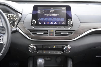 2023 Nissan Altima SV FWD