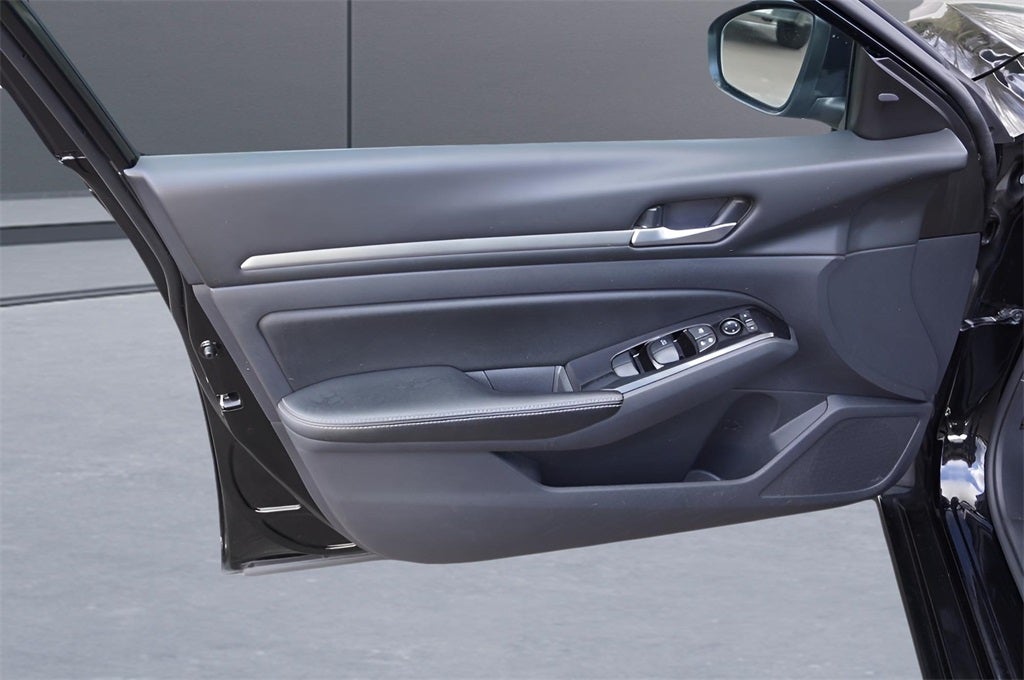 2023 Nissan Altima SV FWD