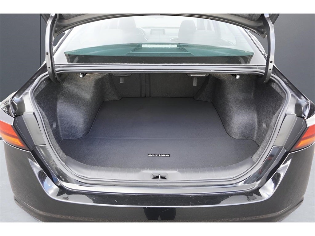 2023 Nissan Altima SV FWD