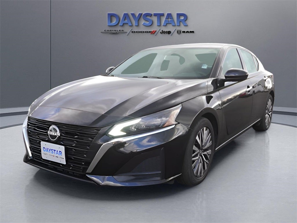 2023 Nissan Altima SV FWD