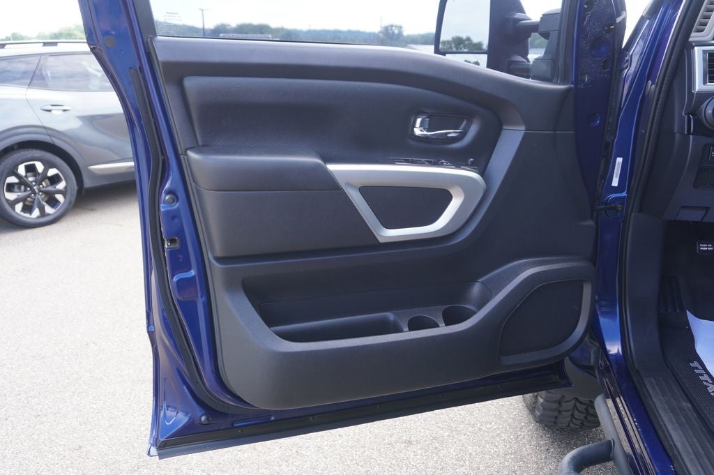 2021 Nissan Titan SV