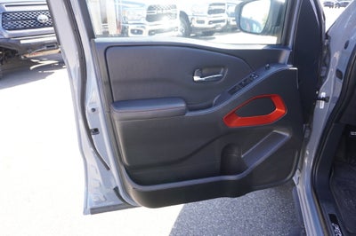 2023 Nissan Frontier Crew Cab PRO-4X 4x4