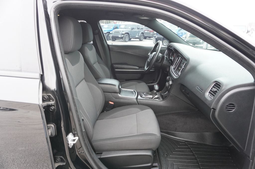 2018 Dodge Charger SXT RWD