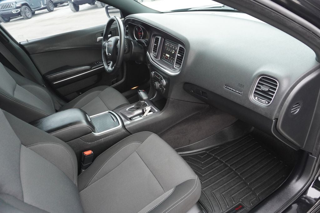 2018 Dodge Charger SXT RWD