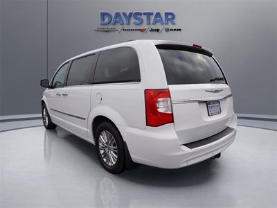 2015 Chrysler Town & Country Touring-L