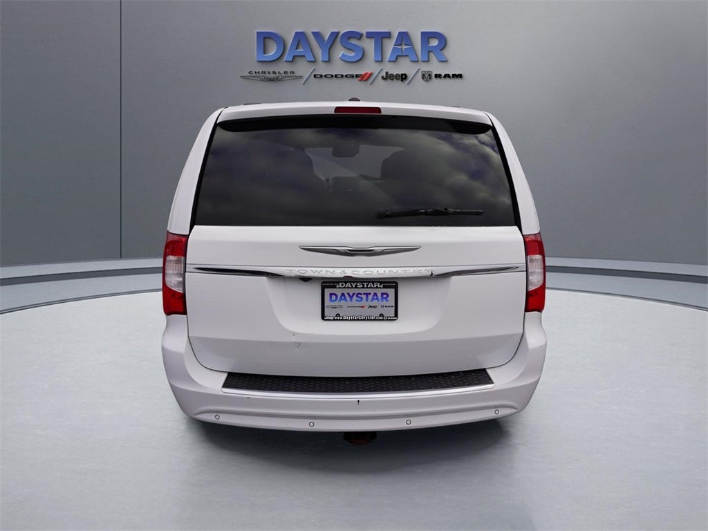 2015 Chrysler Town & Country Touring-L