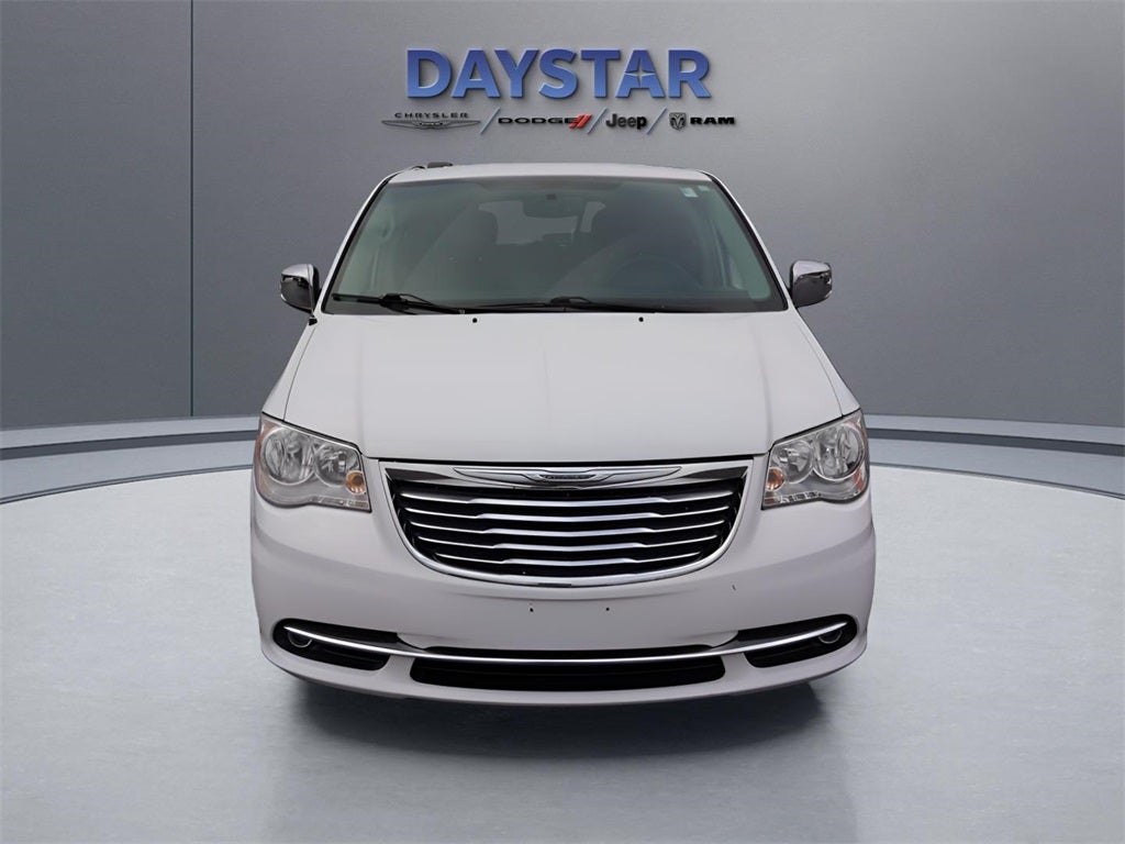 2015 Chrysler Town & Country Touring-L