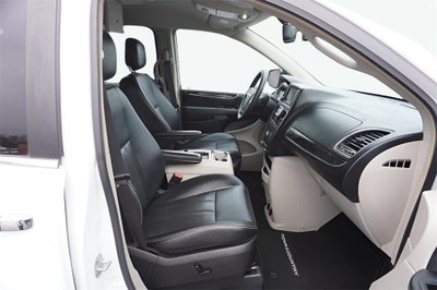 2015 Chrysler Town & Country Touring-L