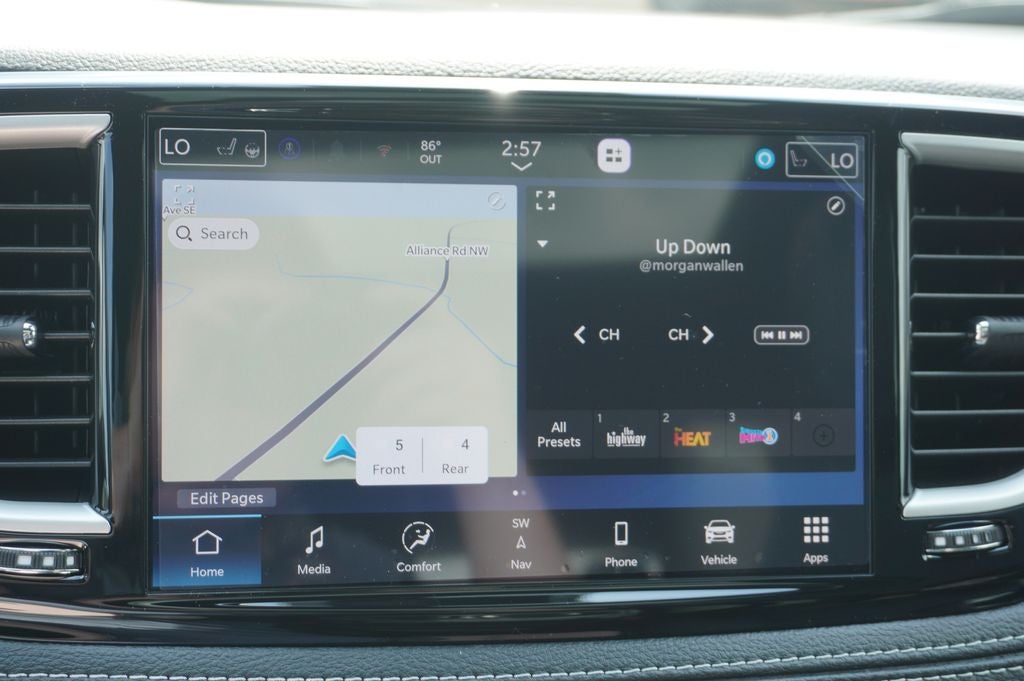 2027 Chrysler Pacifica PACIFICA SELECT AWD