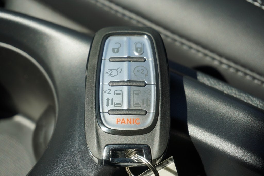 2026 Chrysler Pacifica PACIFICA SELECT AWD