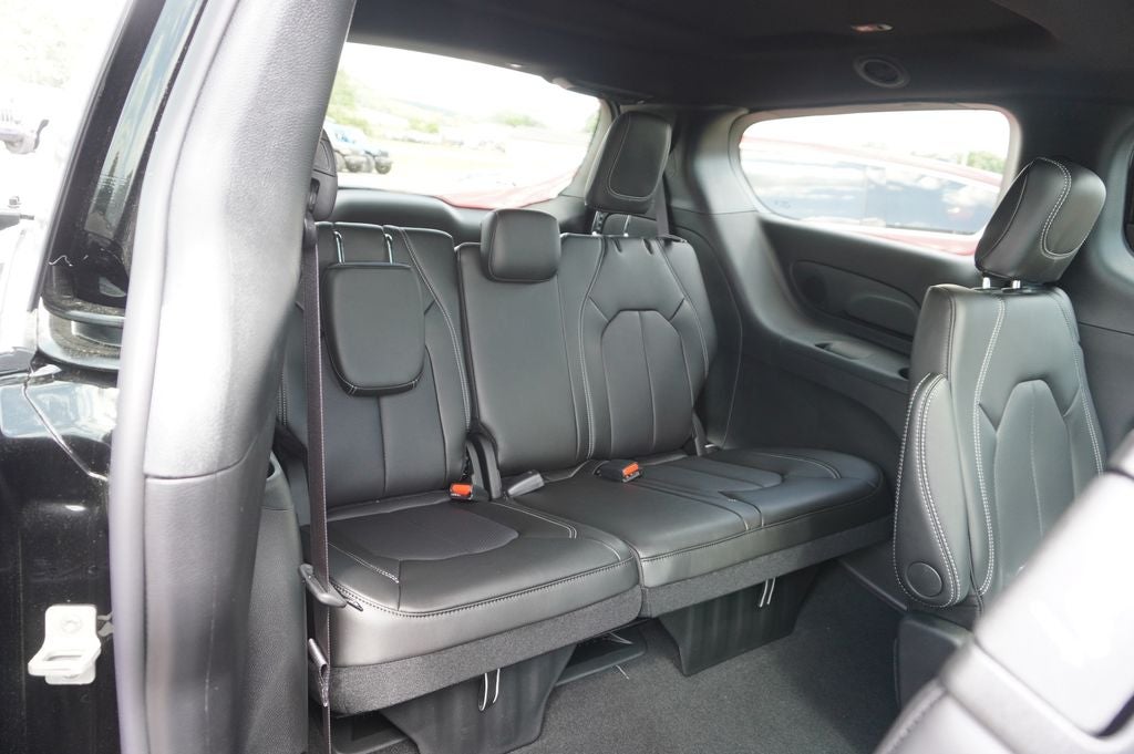 2027 Chrysler Pacifica PACIFICA SELECT AWD