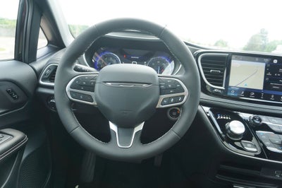 2027 Chrysler Pacifica PACIFICA SELECT AWD