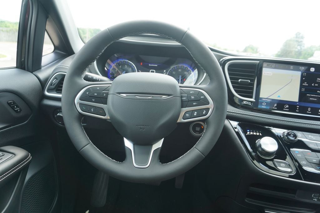 2027 Chrysler Pacifica PACIFICA SELECT AWD