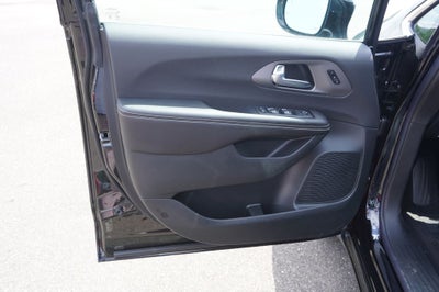 2027 Chrysler Pacifica PACIFICA SELECT AWD