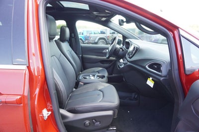2027 Chrysler Pacifica PACIFICA SELECT AWD