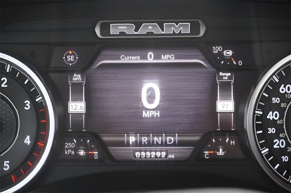 2022 RAM 3500 Big Horn Regular Cab 4x4 8' Box