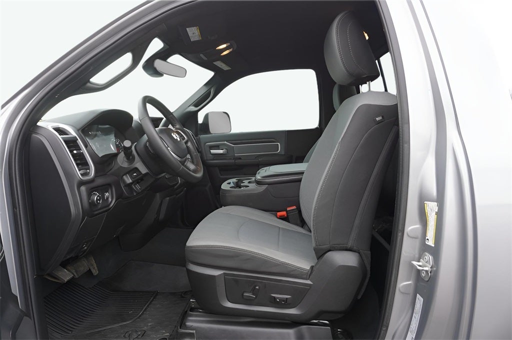 2022 RAM 3500 Big Horn Regular Cab 4x4 8' Box