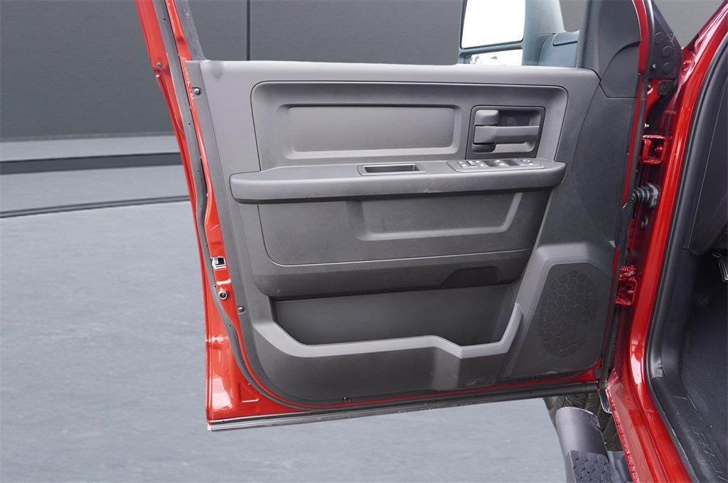 2026 RAM Ram 3500 RAM 3500 TRADESMAN CREW CAB 4X4 6'4' BOX