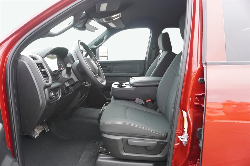 2026 RAM Ram 3500 RAM 3500 TRADESMAN CREW CAB 4X4 6'4' BOX