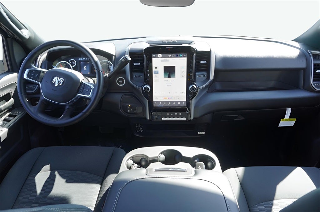 2026 RAM Ram 3500 RAM 3500 TRADESMAN CREW CAB 4X4 6'4' BOX