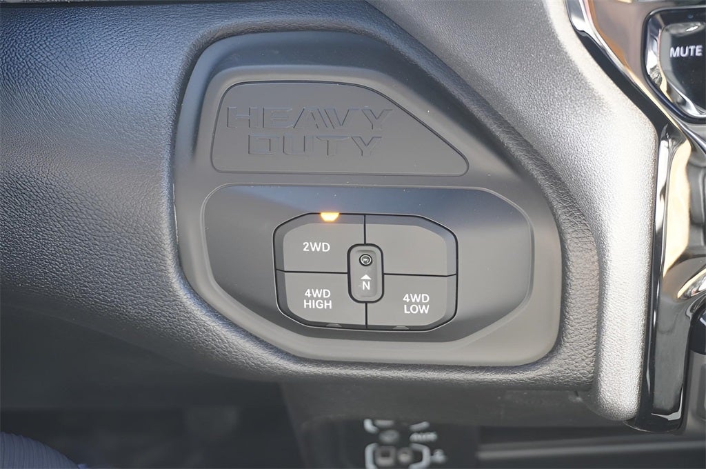 2026 RAM Ram 3500 RAM 3500 TRADESMAN CREW CAB 4X4 6'4' BOX