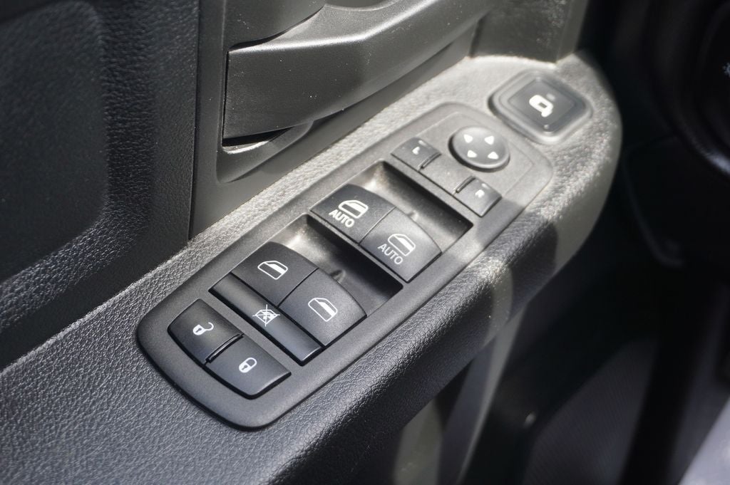 2024 RAM 3500 Tradesman Crew Cab 4x4 6'4' Box