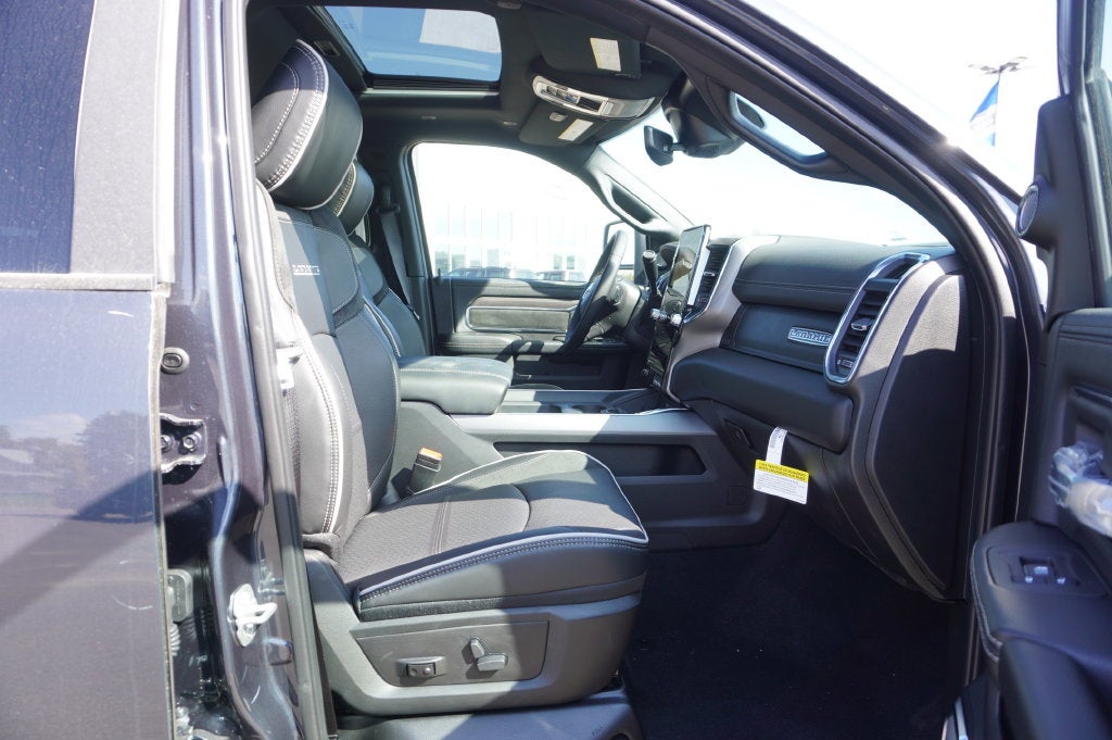 2026 RAM Ram 3500 RAM 3500 LARAMIE CREW CAB 4X4 8' BOX