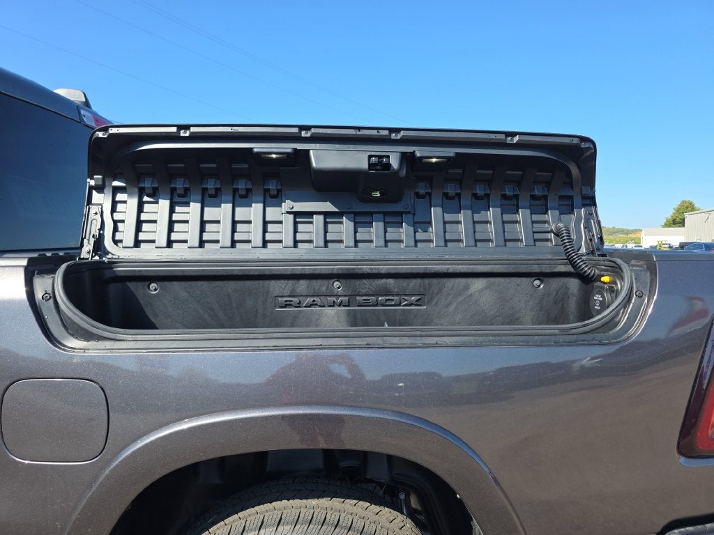 2027 RAM Ram 1500 RAM 1500 BIG HORN CREW CAB 4X4 5'7' BOX