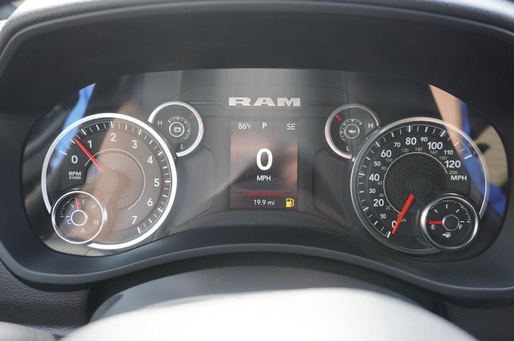 2024 RAM 2500 Tradesman Crew Cab 4x4 6'4' Box