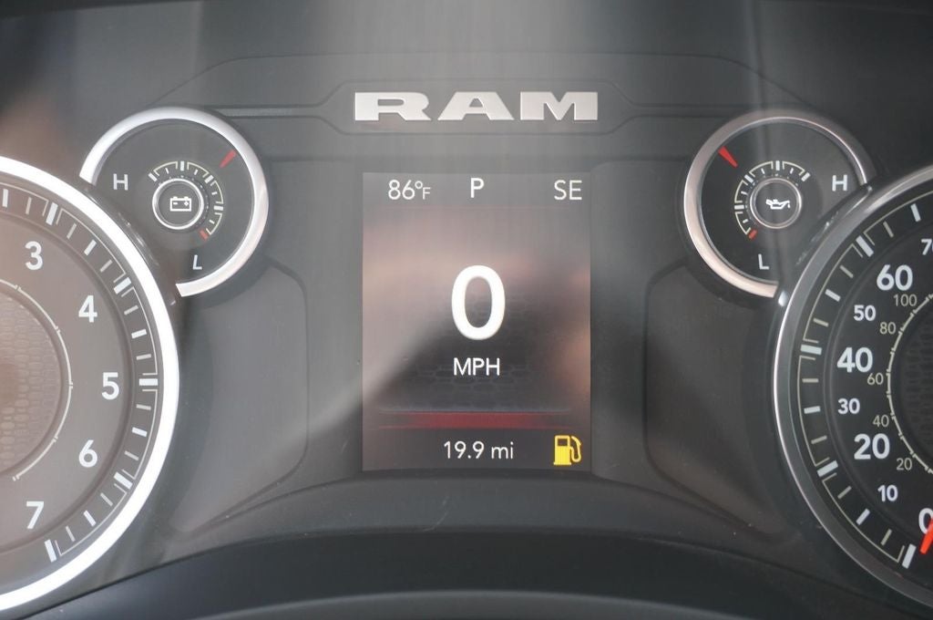 2024 RAM 2500 Tradesman Crew Cab 4x4 6'4' Box