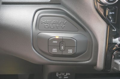 2026 RAM 2500 RAM 2500 BLACK EXPRESS CREW CAB 4X4 6'4' BOX