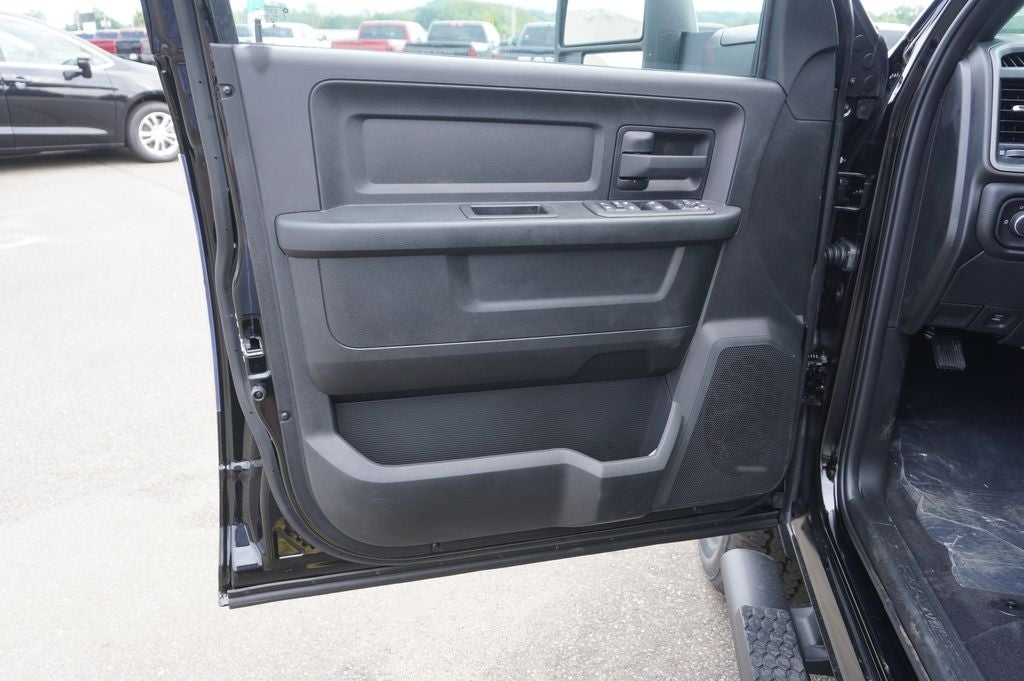 2026 RAM Ram 2500 RAM 2500 BLACK EXPRESS CREW CAB 4X4 6'4' BOX