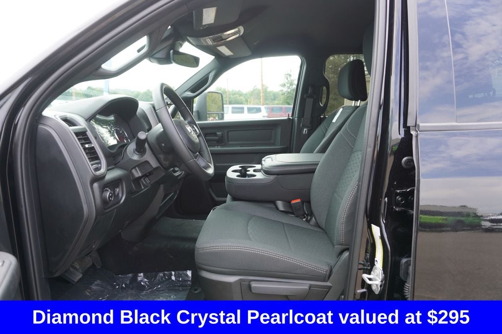 2026 RAM Ram 2500 RAM 2500 BLACK EXPRESS CREW CAB 4X4 6'4' BOX