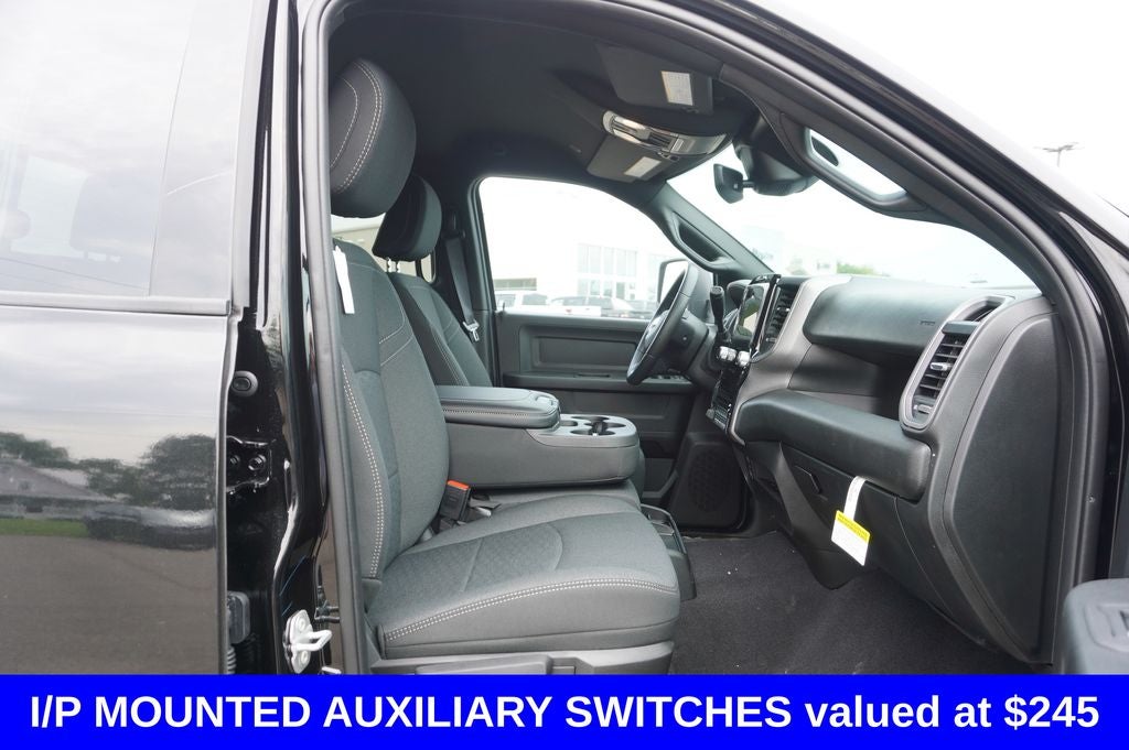 2026 RAM Ram 2500 RAM 2500 BLACK EXPRESS CREW CAB 4X4 6'4' BOX