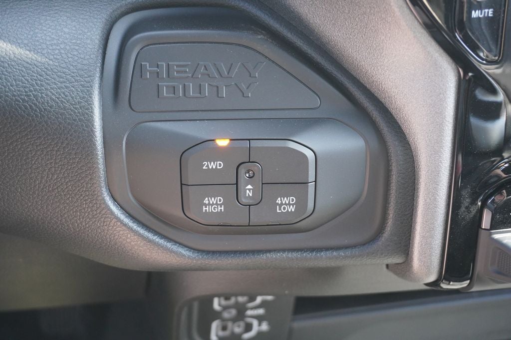 2026 RAM Ram 2500 RAM 2500 TRADESMAN CREW CAB 4X4 6'4' BOX