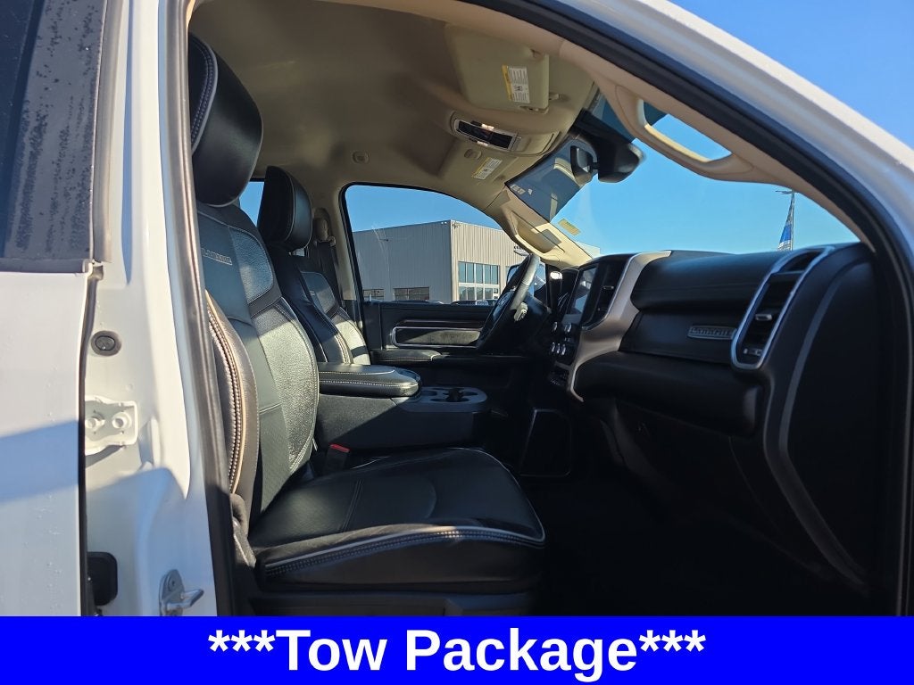 2022 RAM 2500 Laramie Crew Cab 4x4 6'4' Box