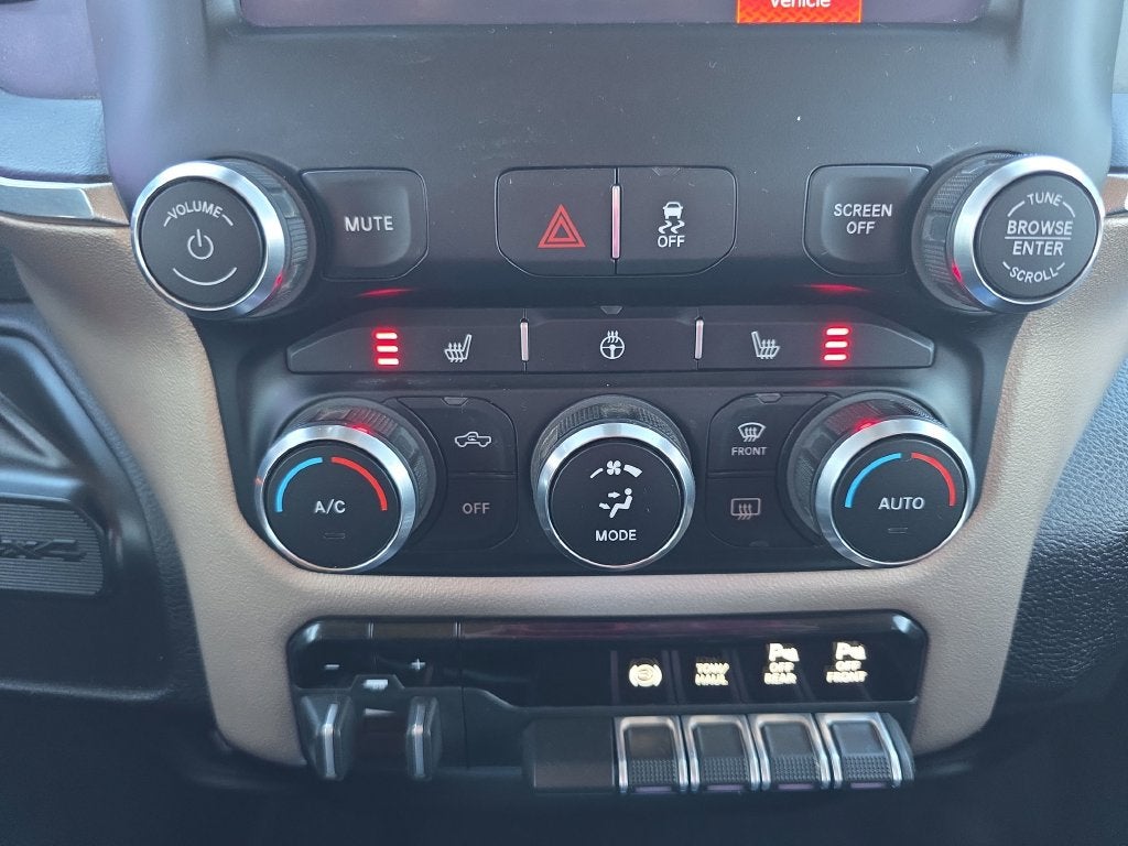 2022 RAM 2500 Laramie Crew Cab 4x4 6'4' Box