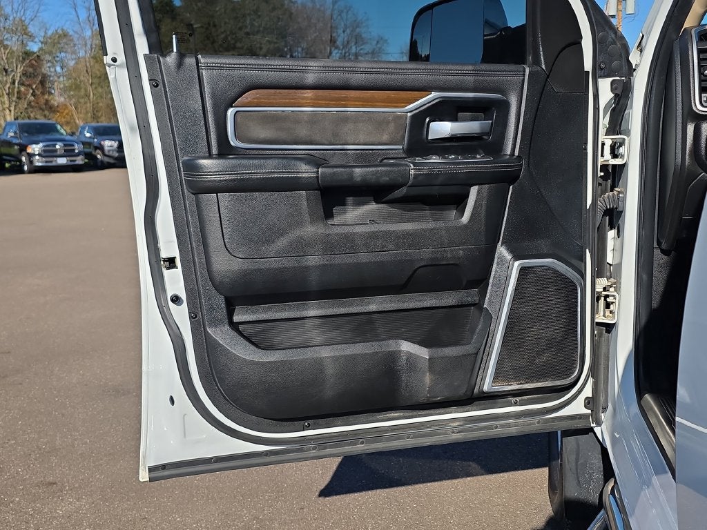 2022 RAM 2500 Laramie Crew Cab 4x4 6'4' Box