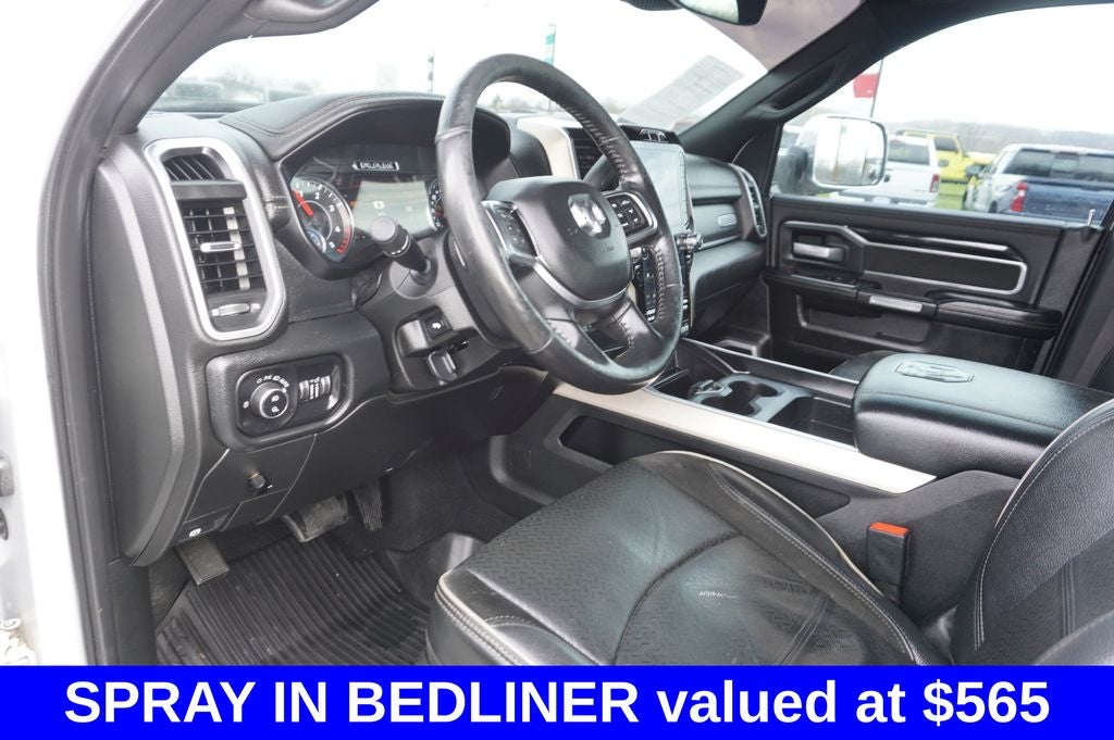 2019 RAM 2500 Laramie Crew Cab 4x4 6'4' Box