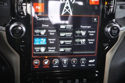 2019 RAM 2500 Laramie Crew Cab 4x4 6'4' Box