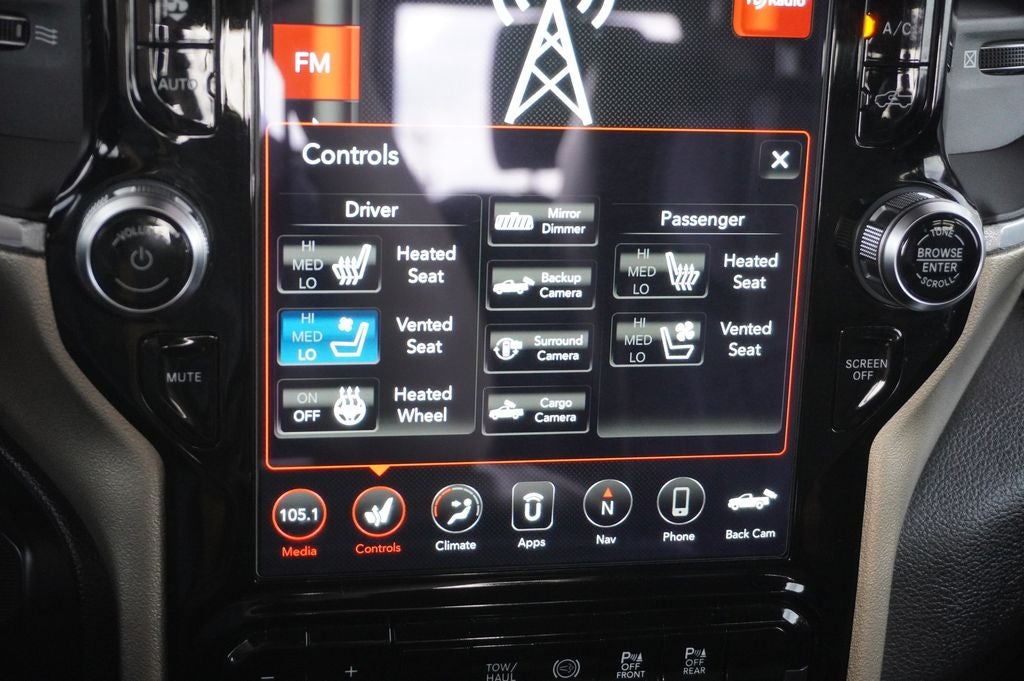 2019 RAM 2500 Laramie Crew Cab 4x4 6'4' Box