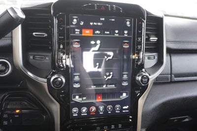 2019 RAM 2500 Laramie Crew Cab 4x4 6'4' Box