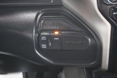 2019 RAM 2500 Laramie Crew Cab 4x4 6'4' Box