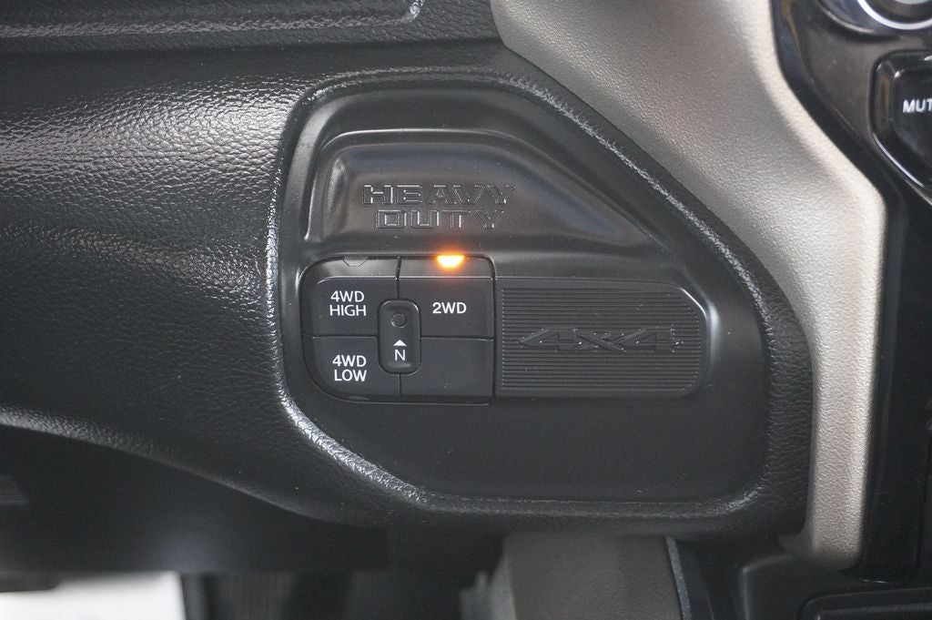 2019 RAM 2500 Laramie Crew Cab 4x4 6'4' Box