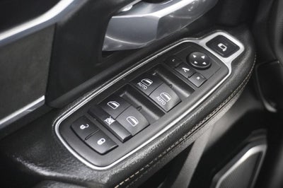 2019 RAM 2500 Laramie Crew Cab 4x4 6'4' Box